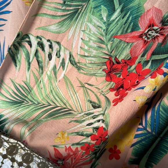 Umgee tropical floral print light pink kimono shawl light weight swim coverup  M - Picture 7 of 9